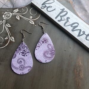 🌸 PU Leather Pendants Drop Purple Paisley